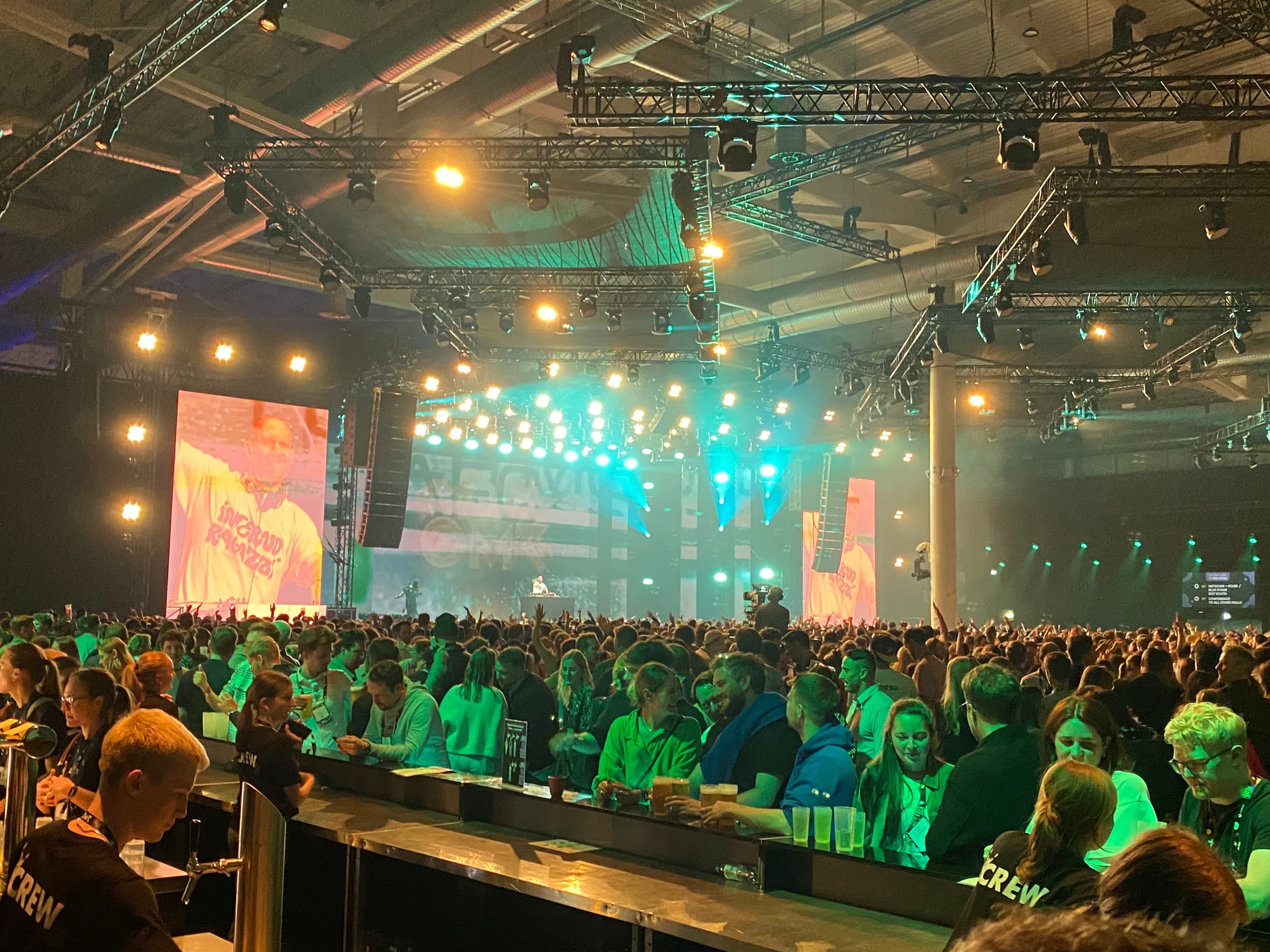 OMR Festival 2026 — Hauptbühne und Publikum in Hamburg